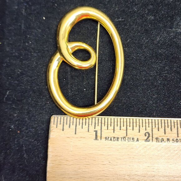 Vintage Monet Gold Tone Oval Brooch Pin - Picture 4 of 5